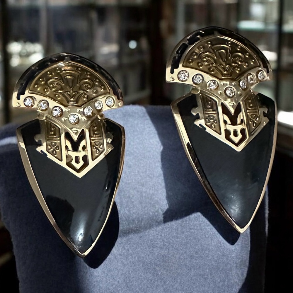 Elegant Black and Gold Earrings Edgar Berebi & Trifari necklace